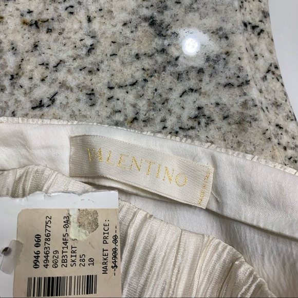Beautiful Valentino skirt - Picture 5 of 11